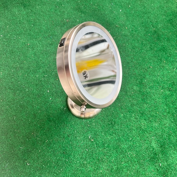 VANITY MIRROR - Picture 1 of 3